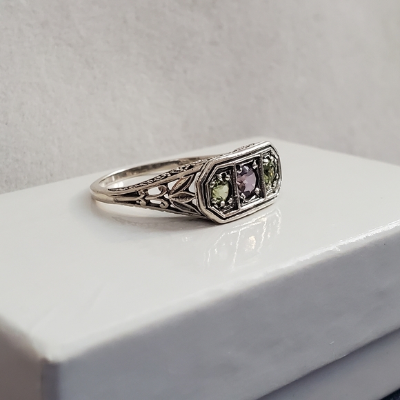 Vintage Sterling Silver Filigree Ring with Amethyst and Peridots Size 7.5 - Picture 10 of 16